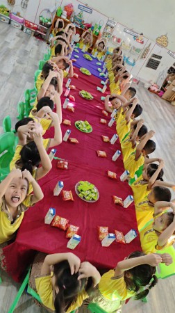 sinh nhântj trẻ 3 tuổi